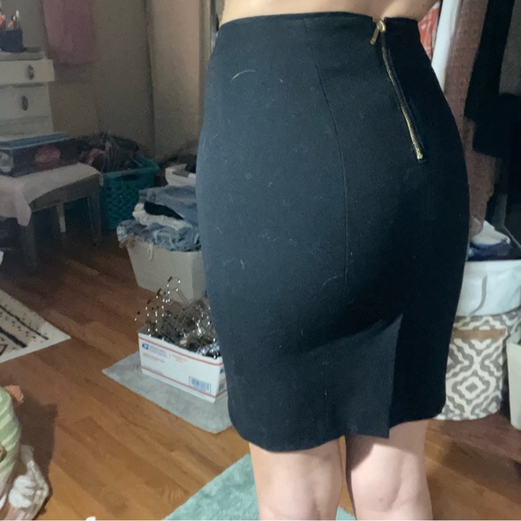 H&M | Black Pencil Skirt - Picture 3 of 7